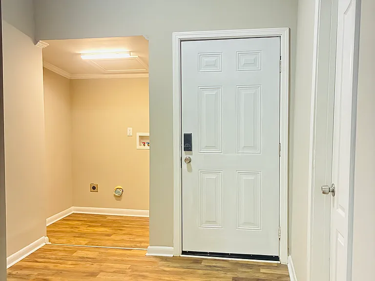 418 Orange St — Photo 17