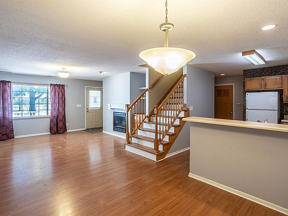 5th image of 1529 SE Delaware Ave APT 7