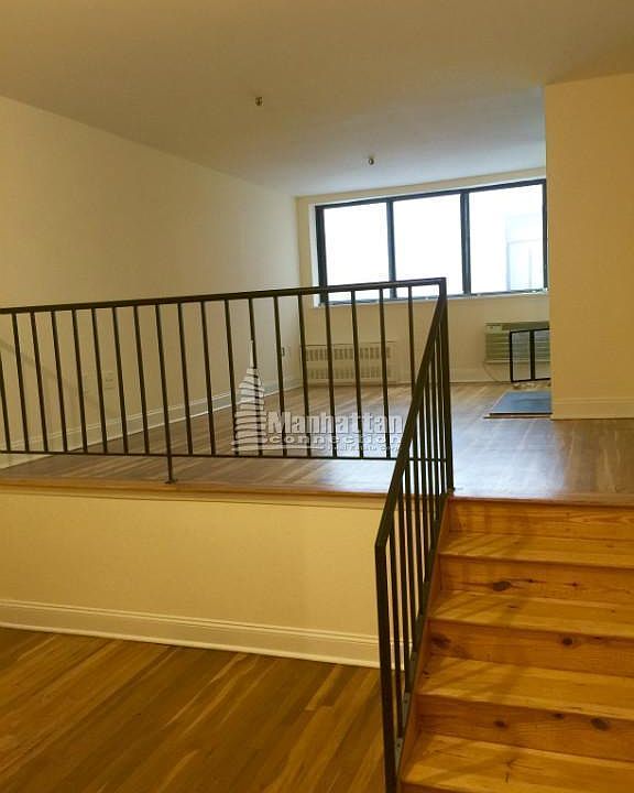 2nd image of 1 Astor Pl APT 7M