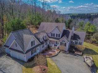 96 Groton Rd, Tyngsboro, MA 01879