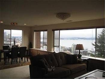 5th image of 530 W Olympic Pl APT 401