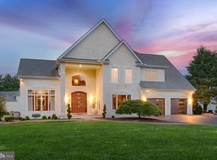 90 Riverside Dr, Elkton, MD 21921