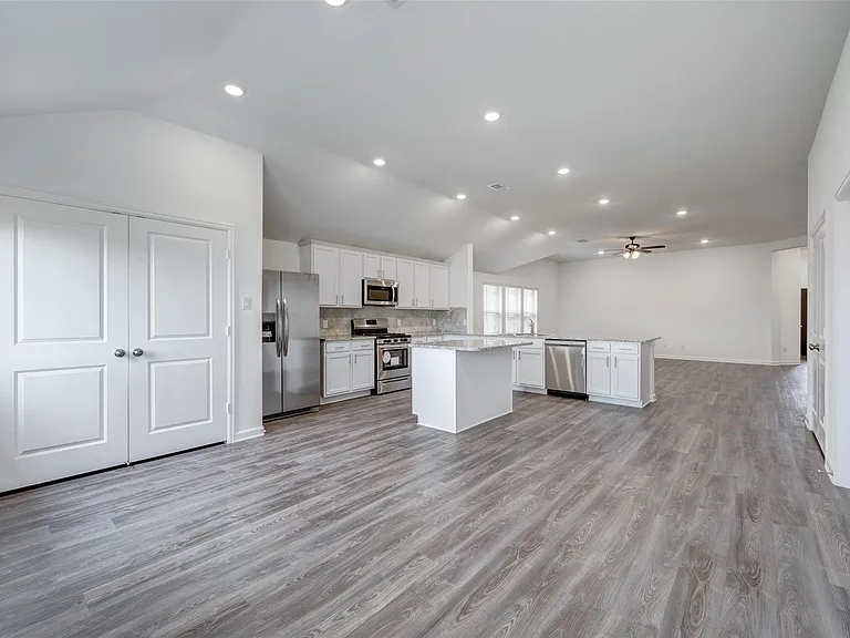 24338 Gold Cheyenne Way — Photo 32