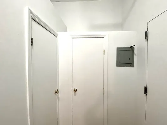 Rented by Corcoran | media 25