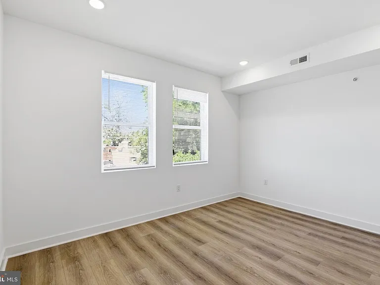 2534 N 11th St #2 — Photo 8