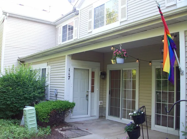 117 Braxton Ln, Aurora, IL 60504
