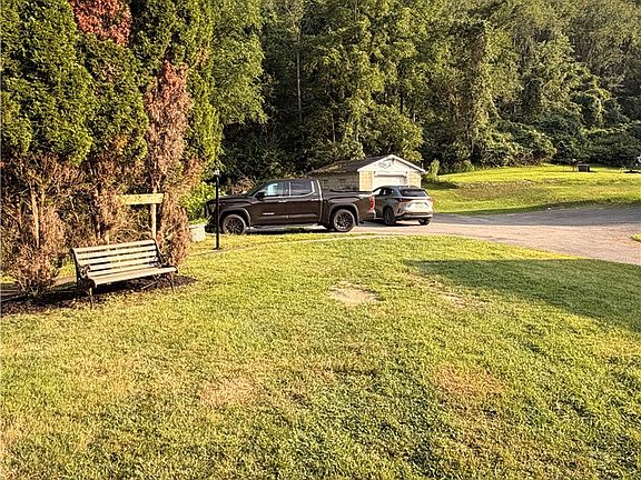 5th image of 575 Adelaide Rd