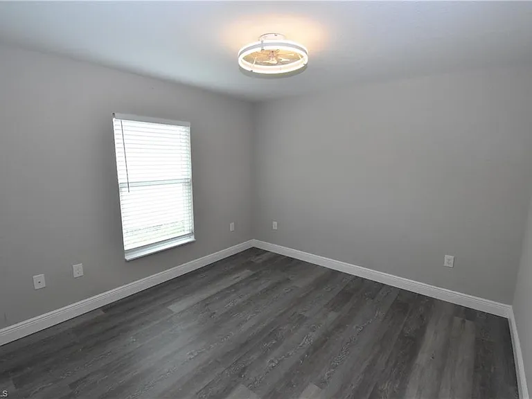 23493 Branch Ave — Photo 29