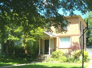 1025 E Illinois St, Wheaton, IL