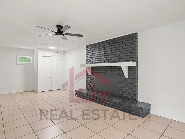 4112 Vassar Cir — Photo 3