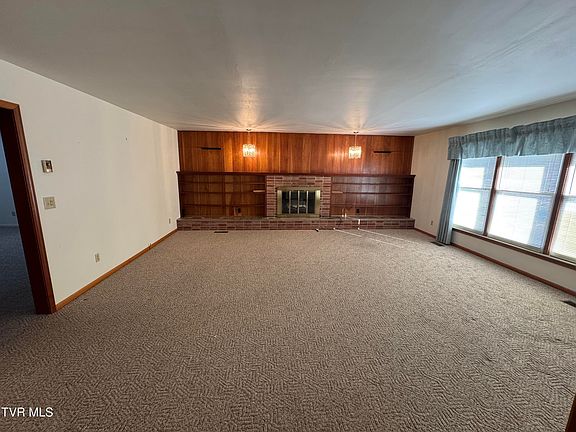 4th image of 1763 Sylvan Hill Rd