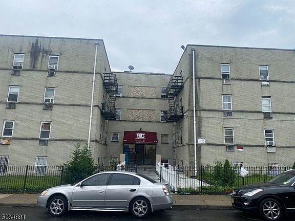 5th image of 58 Underwood St #B4
