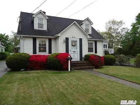 1st image of 815 Roanoke Ave