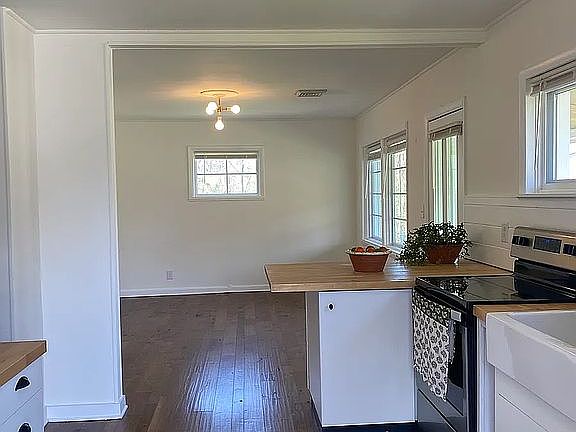 5th image of 28602 Smyth Chapel Rd