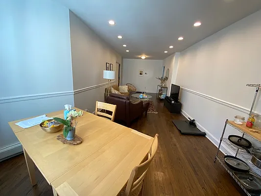 Rented by Mdays Realty | media 39