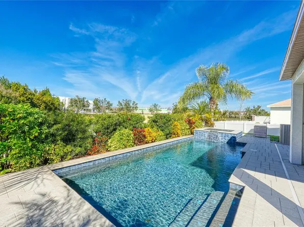 11728 Lake Blvd, New Port Richey, FL 34655