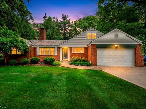 10906 Fitzwater Rd, Brecksville, OH 44141