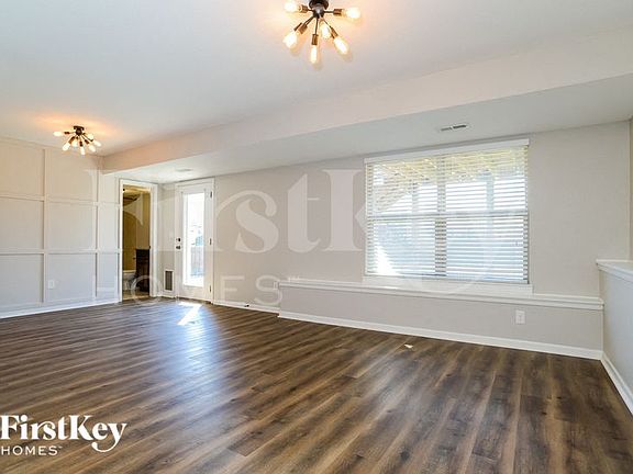 5th image of 10511 Augusta Dr