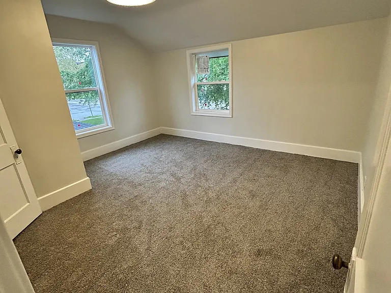 1404 W Springfield Ave — Photo 6