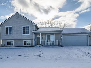 164 Rockway Dr, Linden, MI 48451