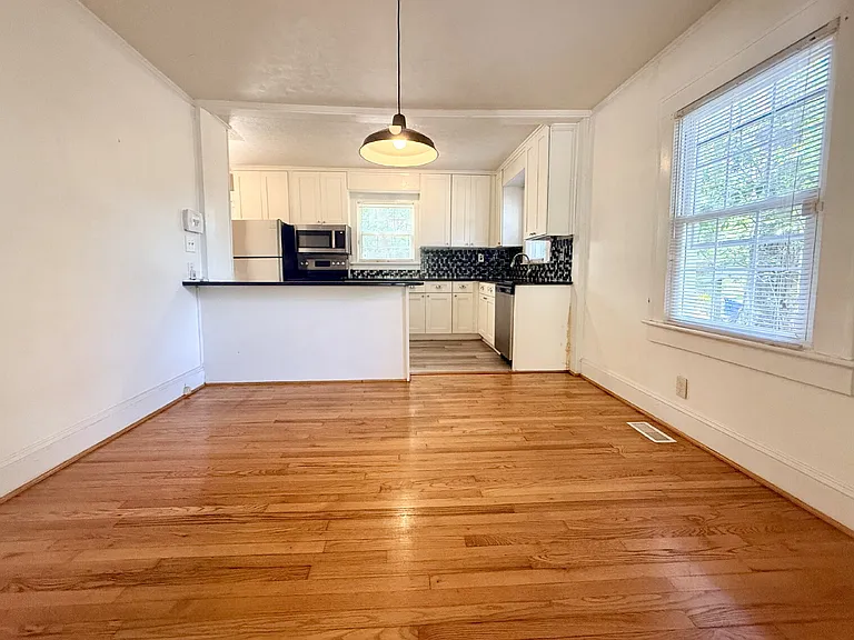 611 Greenland Dr — Photo 6