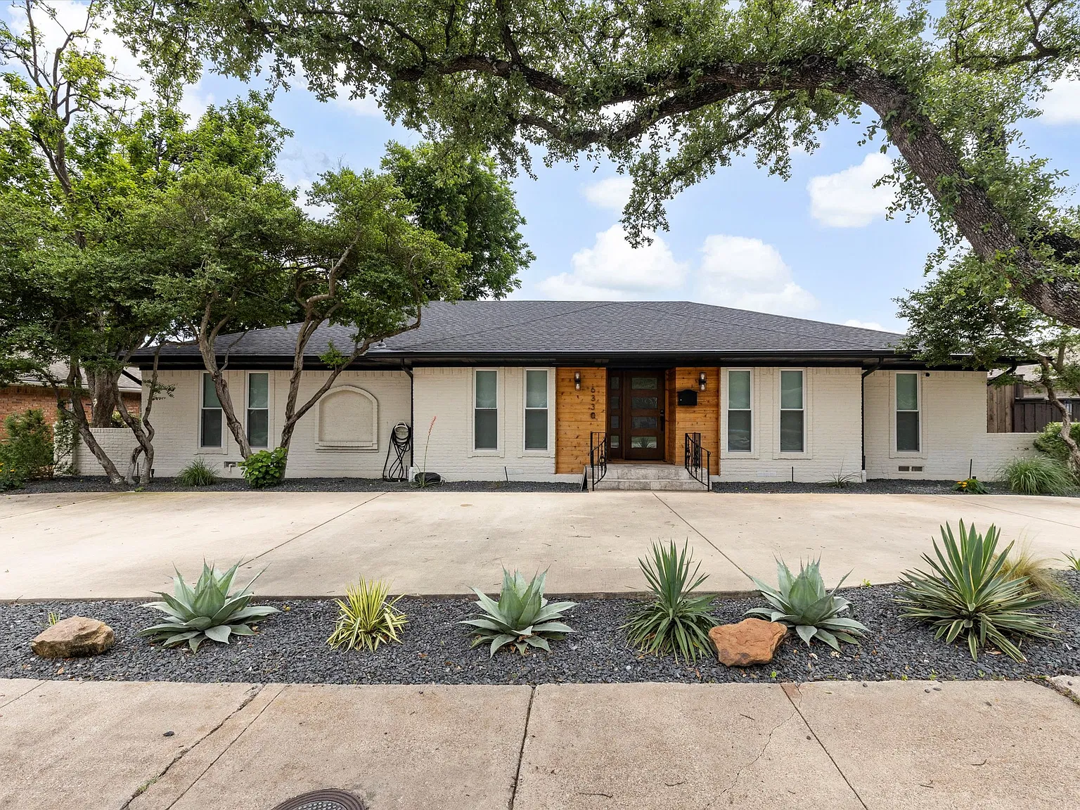 4 bed, 2648 sqft, $7,500 — Photo 1