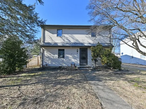 13 5th Ave, Wanaque Boro, NJ 07420
