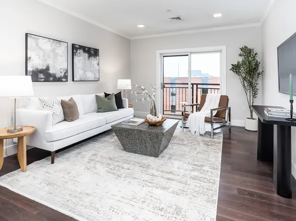 320 Maverick St #505, East Boston, MA 02128