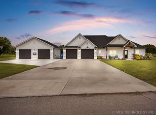 107 Stonegate Dr, Pryor, OK 74361