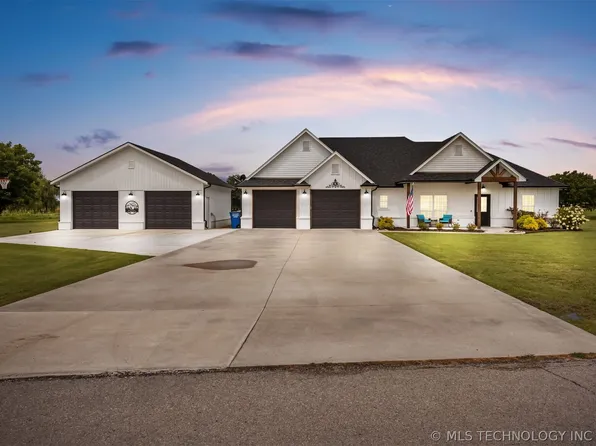 107 Stonegate Dr, Pryor, OK 74361