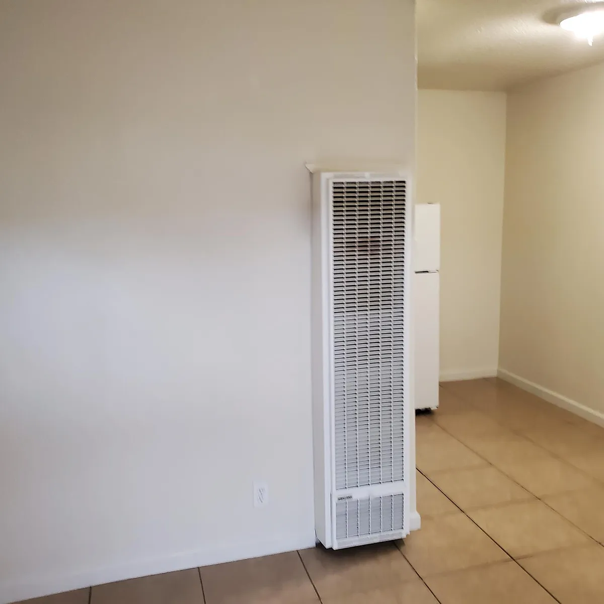 Building Photo - 613 Maple St #4