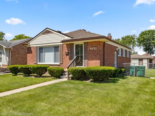 589 Helen St, Garden City, MI 48135