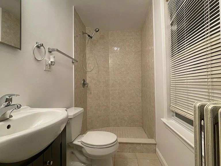 47 Maple St #1 — Photo 8
