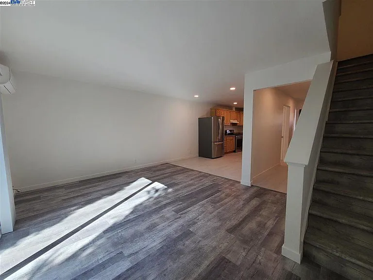 749 Palomino Dr — Photo 11