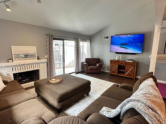 4th image of 2191 Canyon Dr APT E102