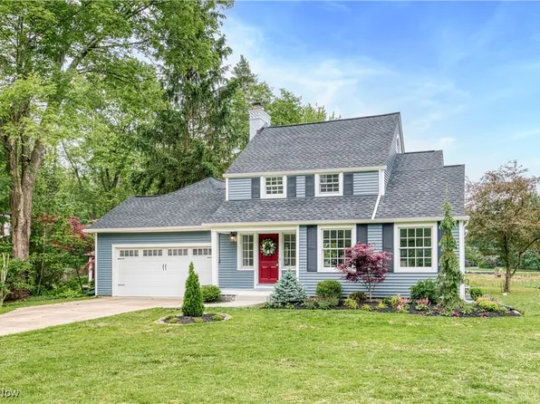 15805 Hemlock Rd, Chagrin Falls, OH 44022