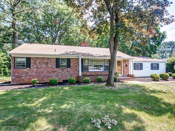 2nd image of 10 Hilltop Cir