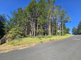 489 & 508 Humboldt Loop Rd, Whitethorn, CA 95589