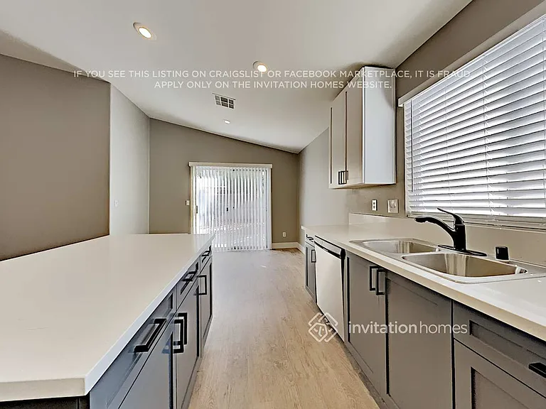 9600 Sky Hollow Dr — Photo 10