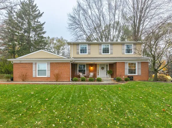 1158 Hickory Hill Dr, Rochester Hills, MI 48309