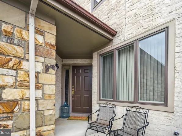 37 Woodmont Dr #37, Lawrence Township, NJ 08648