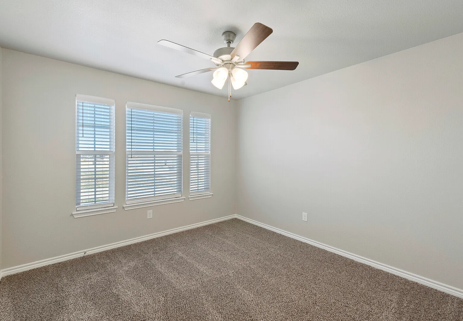 The Village Townhomes #7615 - 7615 — Photo 4