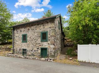 29 Beachview Ter, Malden, MA 02148