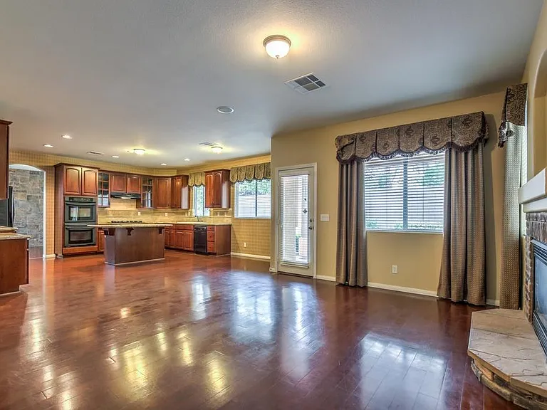 11425 Rock Cove Way — Photo 15