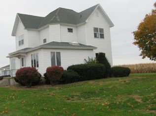 2281 E 15th Rd, Ottawa, IL 61350