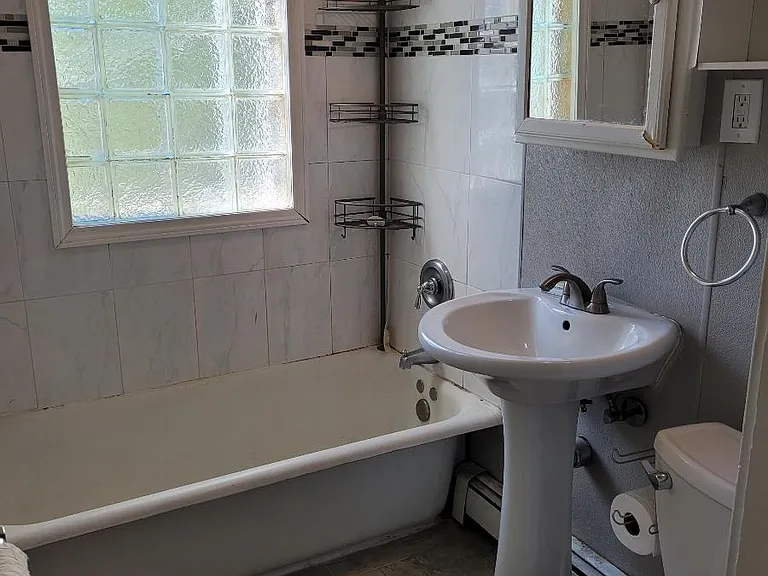 1431 Jefferson St NE #3 — Photo 16
