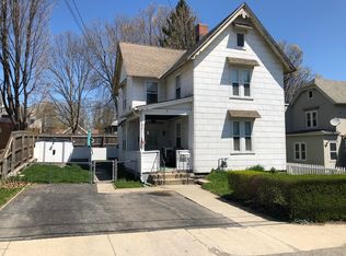 11 Lake St, Pittsfield, MA 01201