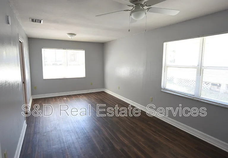 1107 King Ave — Photo 5