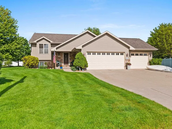 2242 Nick Ln, De Pere, WI 54115