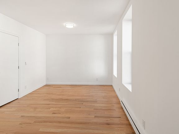 4th image of 811 Courtlandt Ave #4